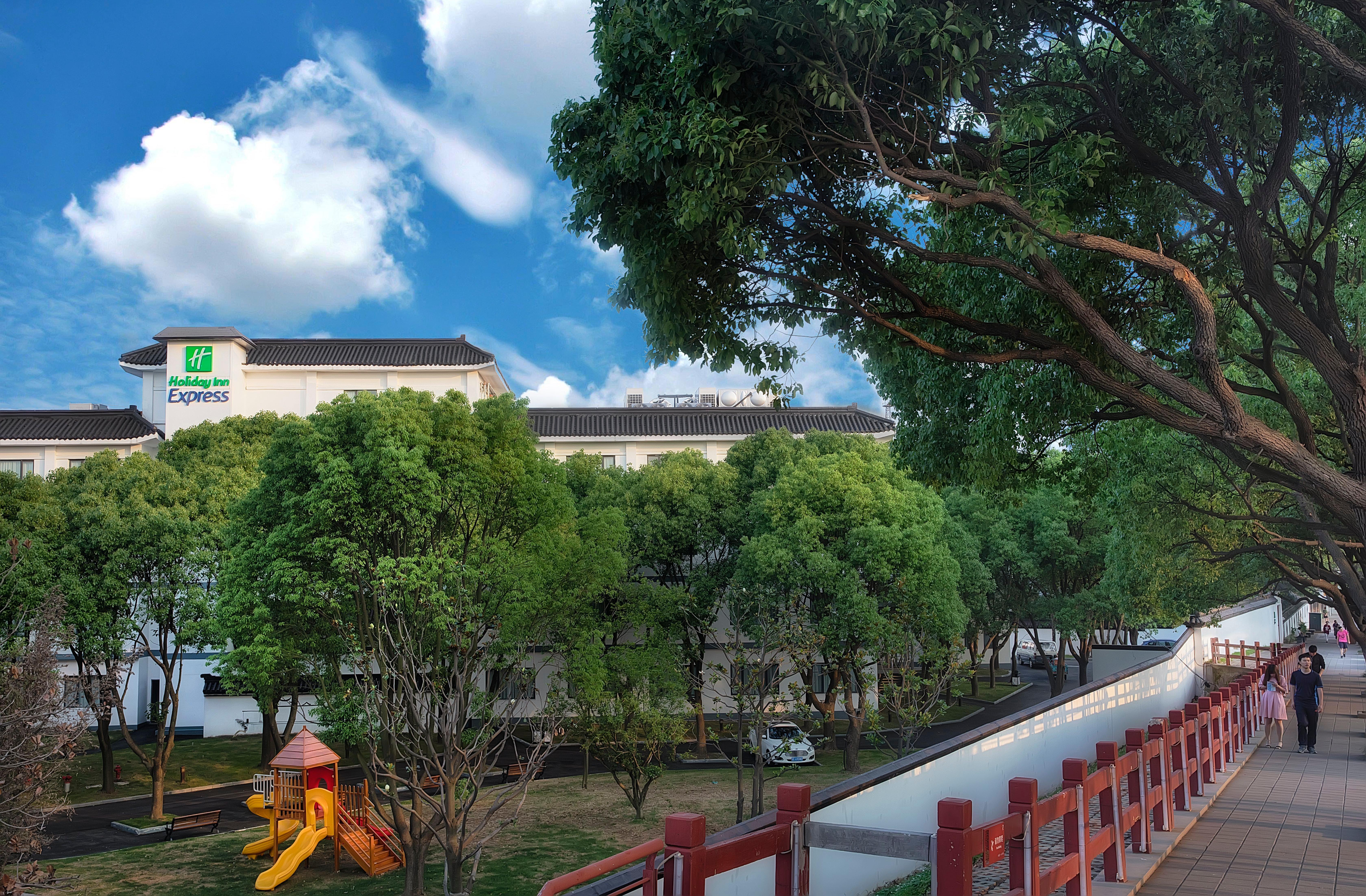 Holiday Inn Express - Suzhou Zhouzhuang Ancient Town, An Ihg Hotel Екстериор снимка